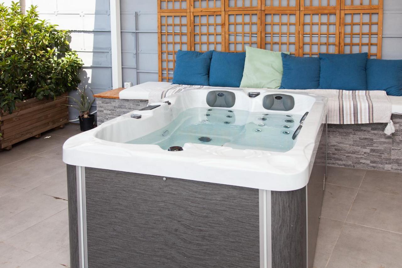 شقة أثينا  في Gorgeous Penthouse With Private Jacuzzi And Amazing View! المظهر الخارجي الصورة